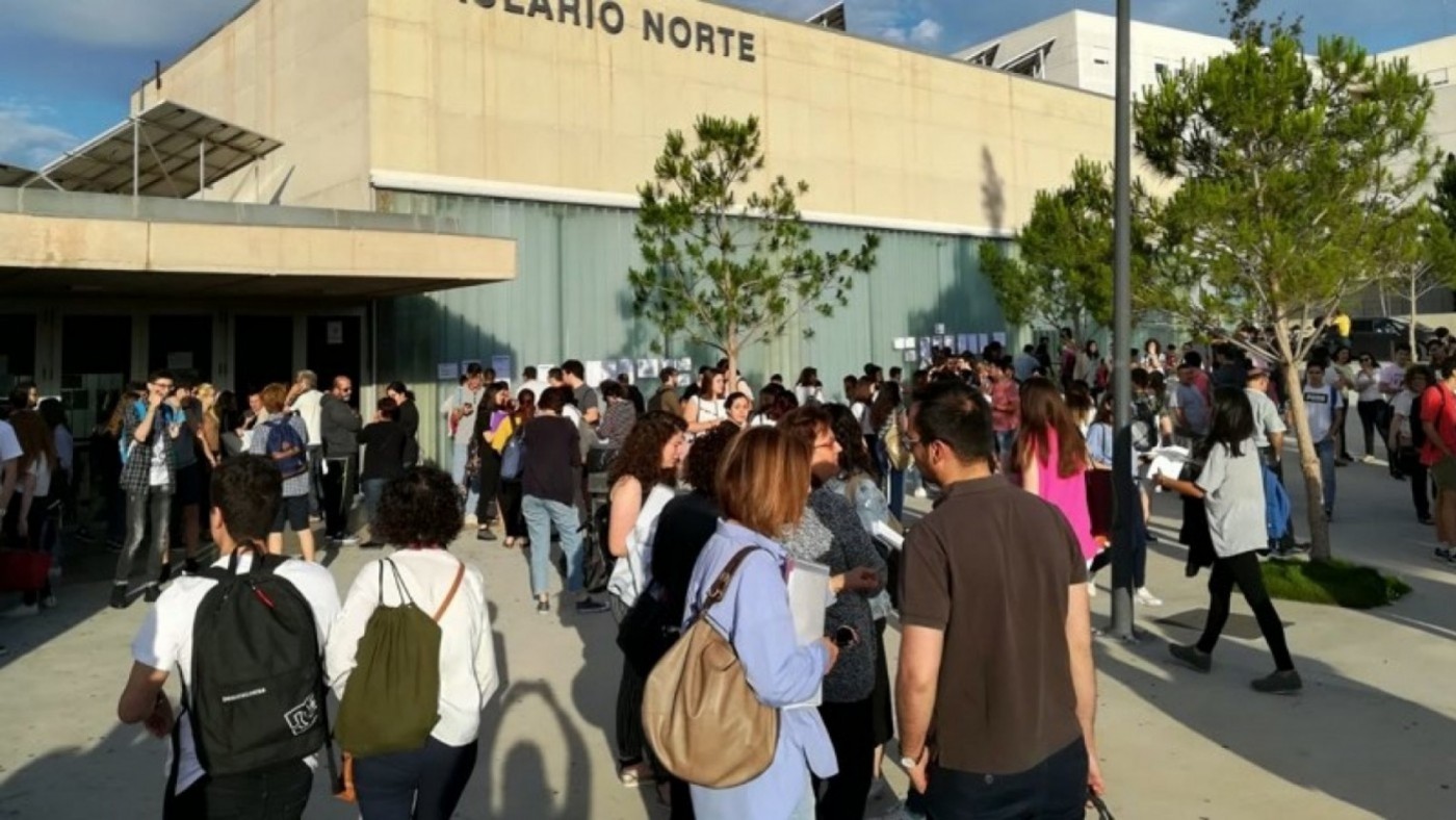 UGT pide una convocatoria extraordinaria para cubrir las plazas desiertas de Secundaria