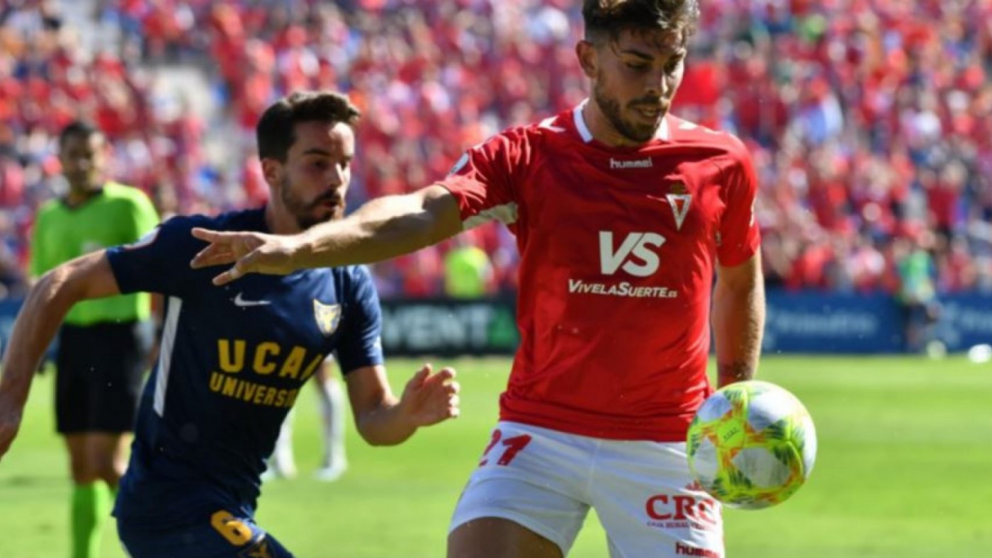 Empate sin goles en el derbi de La Condomina entre UCAM Murcia y Real Murcia 