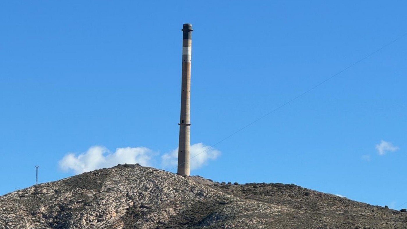 Cultura declara Bien de Interés Catalogado la chimenea de la antigua Fundición de Santa Lucía