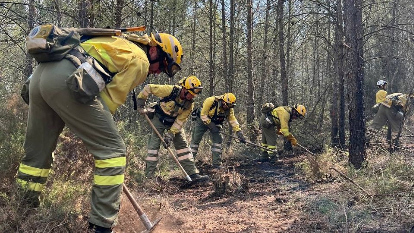 Una veintena de efectivos de la Región siguen en el dispositivo de extinción del incendio de Castellón y Teruel
