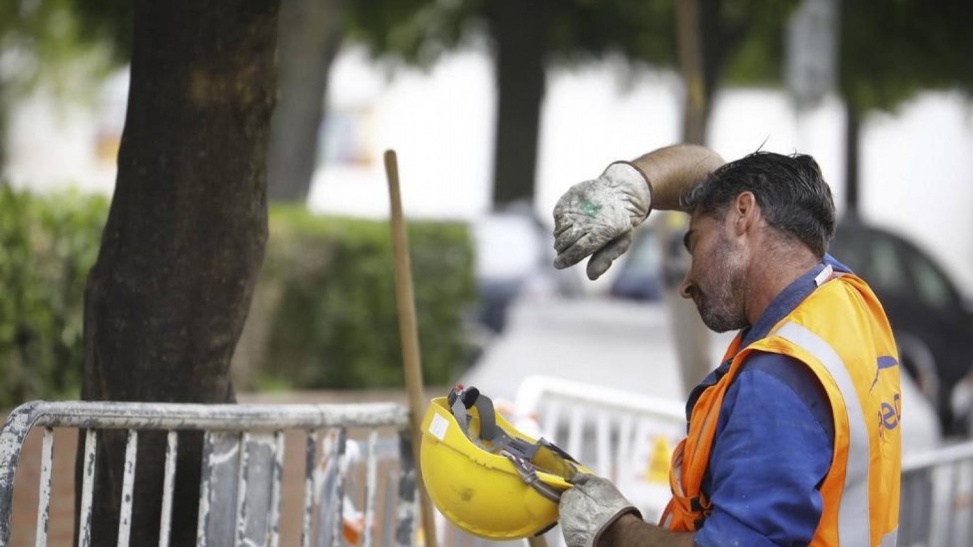 UGT pide reforzar la vigilancia en las obras de la Región ante el riesgo por calor extremo