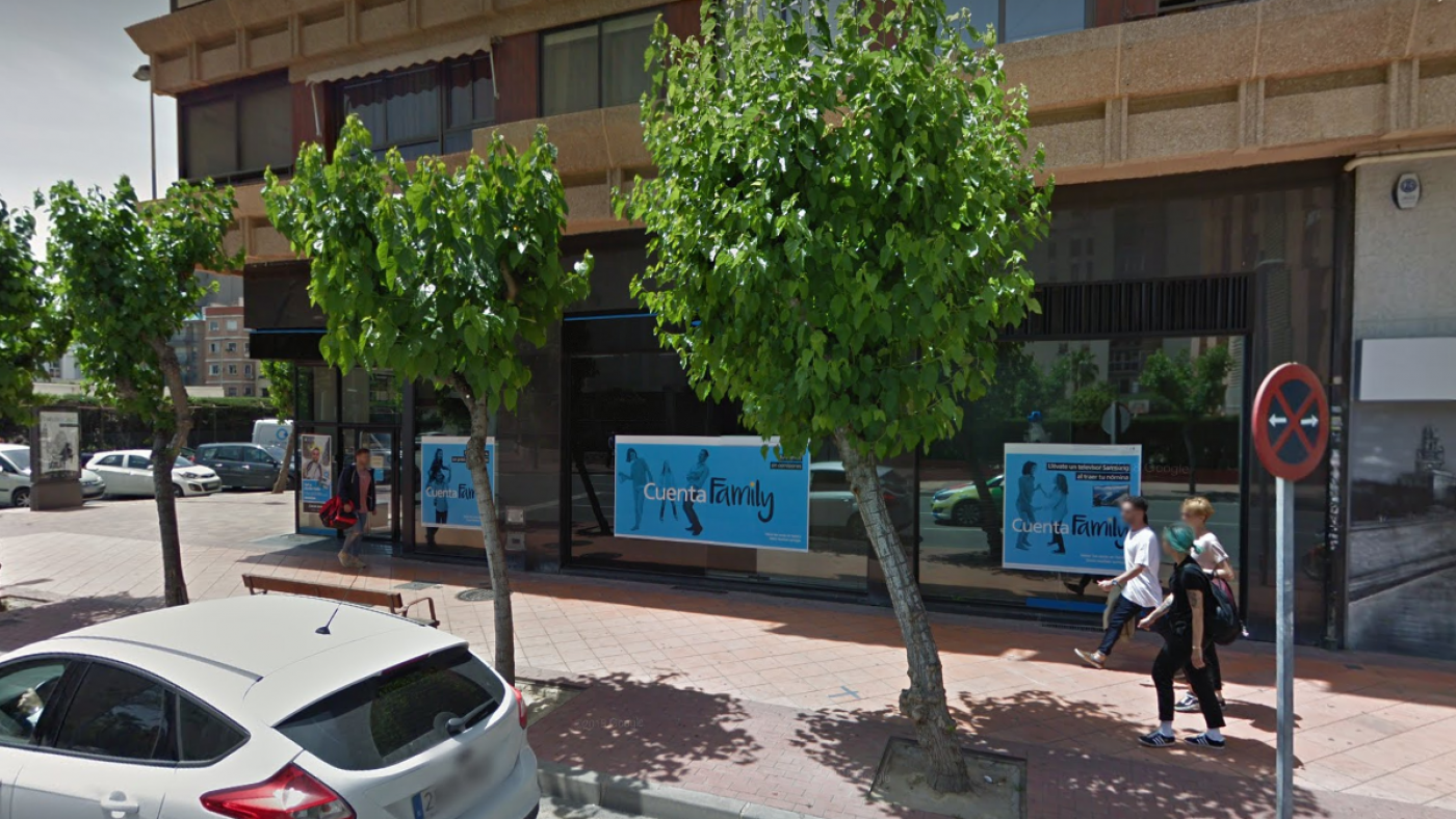 Banco de la calle Tapia Sanz, en Murcia. GOOGLE MAPS