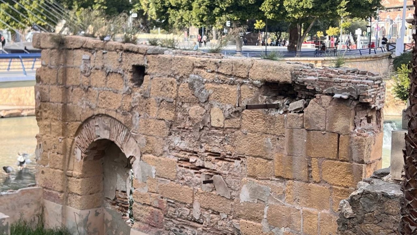 Huermur denuncia el abandono de los molinos del río Segura
