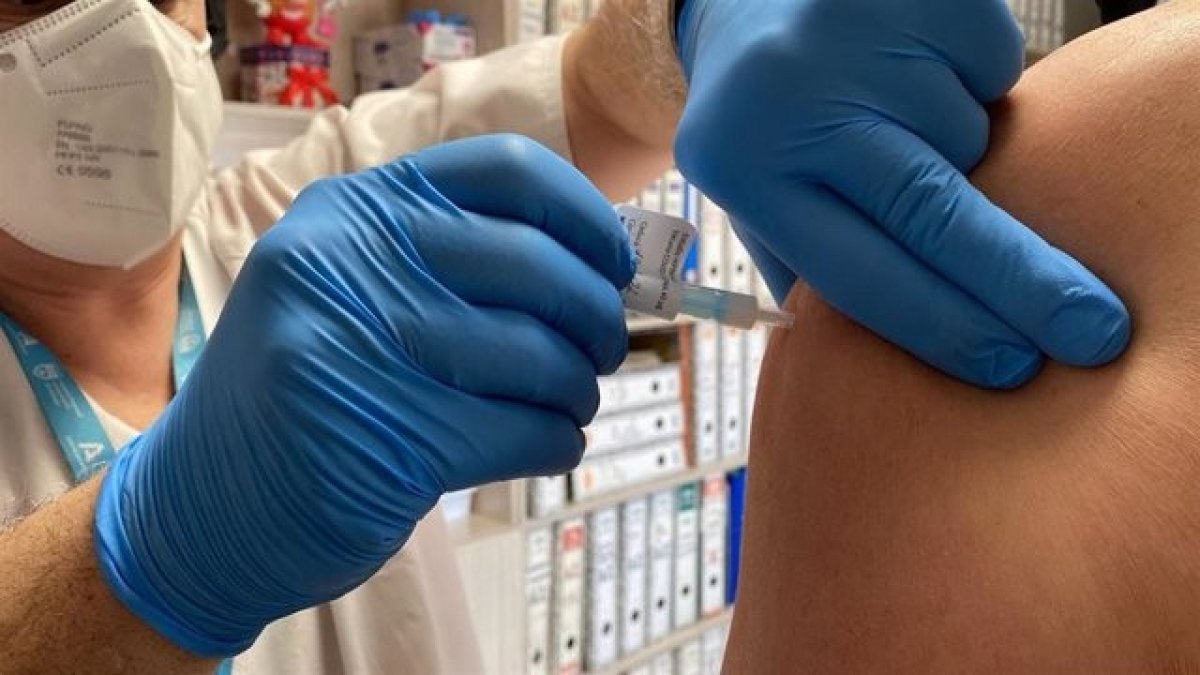 Experts Predict Lower Flu Vaccine Coverage Despite Increased Recommendations