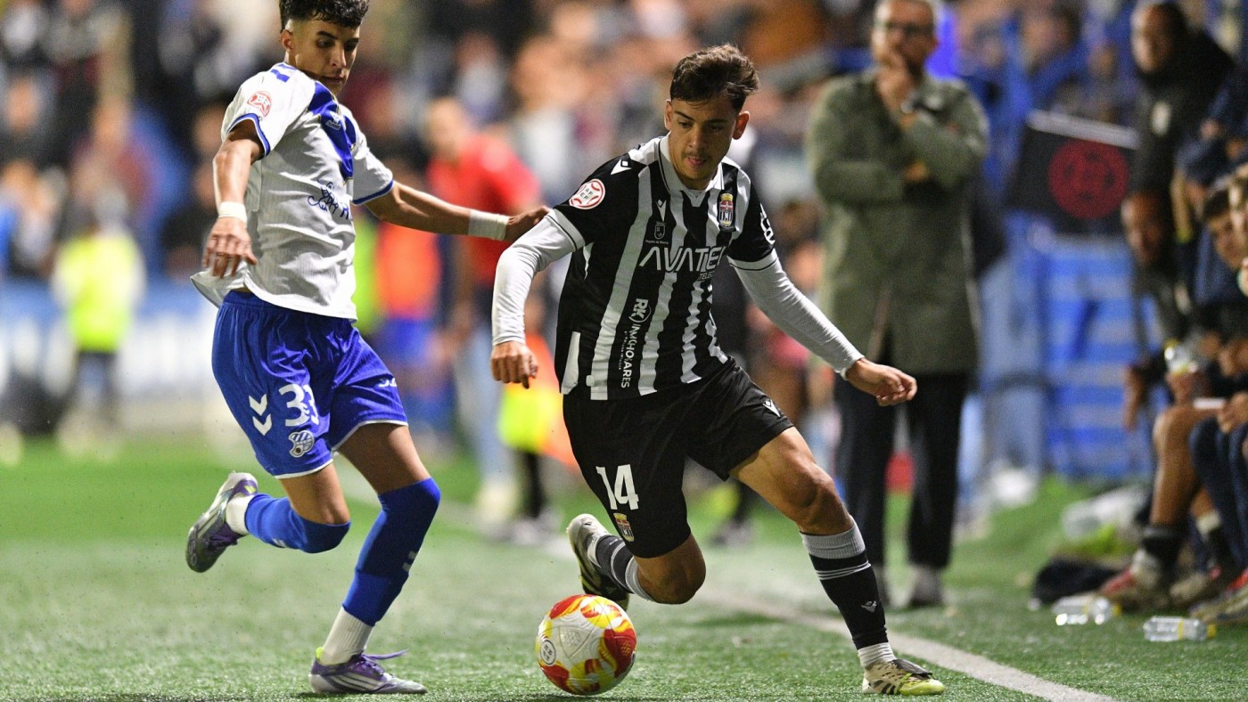 Edgar Alcañiz reconoce la "incertidumbre" del vestuario del Efesé