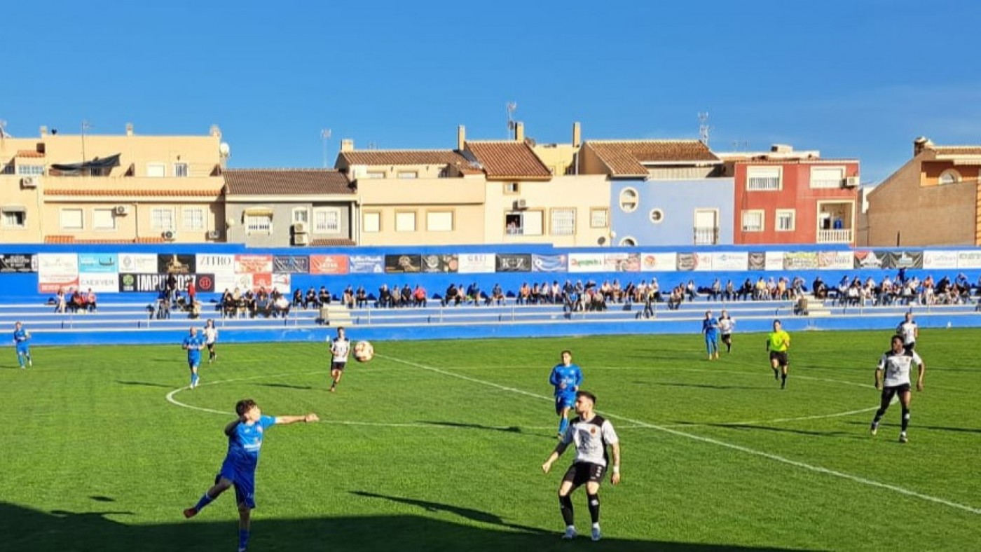 El Bala Azul alarga su racha ante la Minerva (2-1)