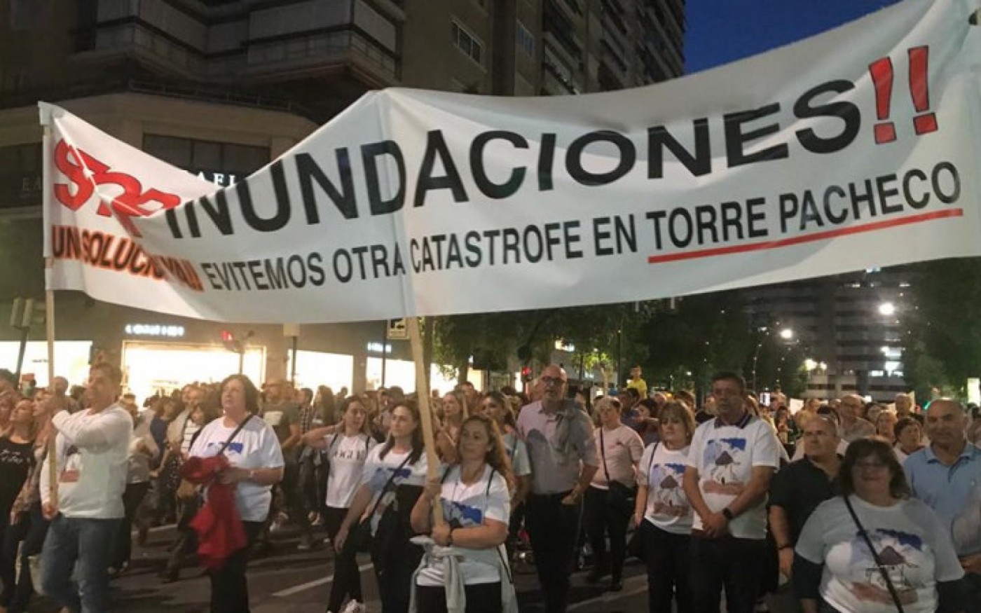 GALERÍA | Manifestación en Murcia bajo el lema "Basta ya, queremos soluciones, STOP a las inundaciones"
