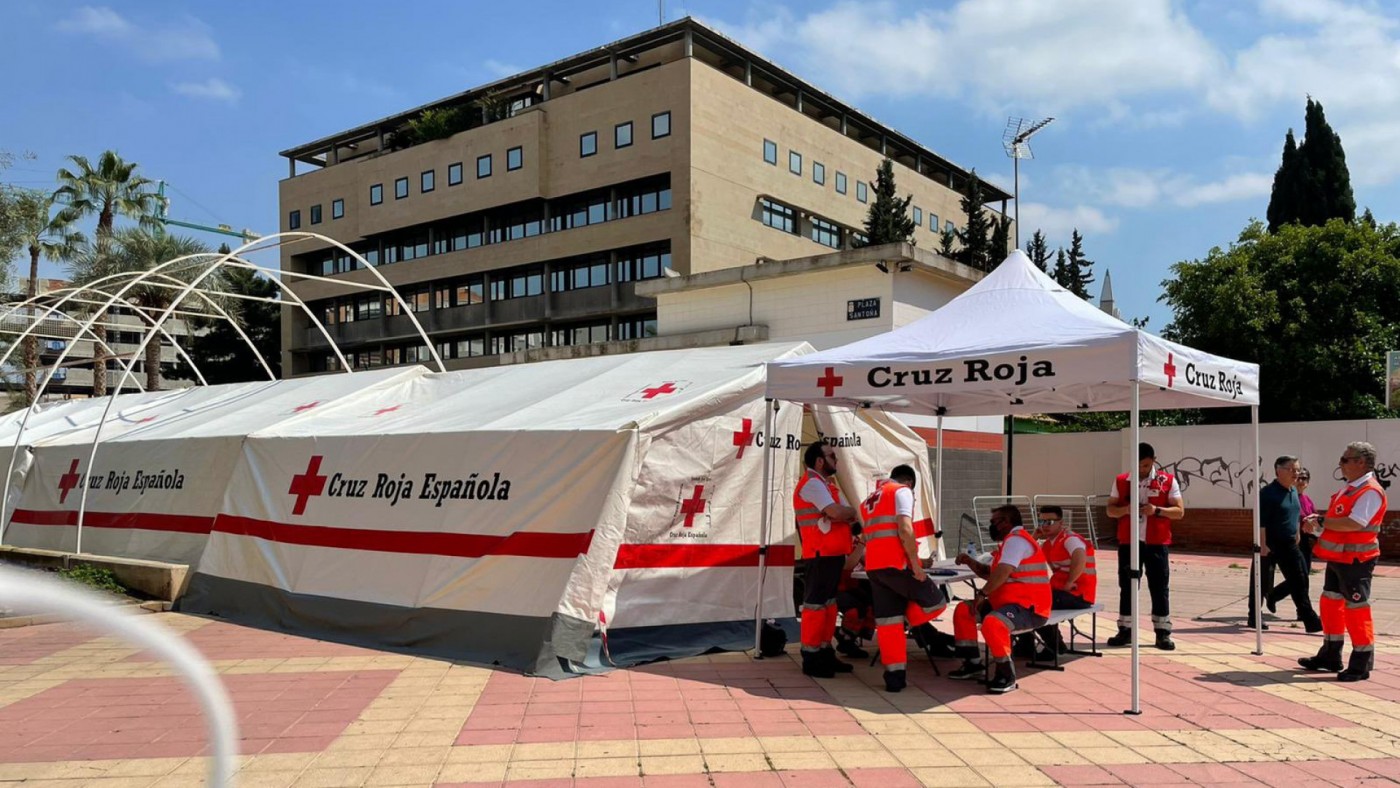 Dos heridos por arma blanca atendidos en el hospital de campaña de la plaza Santoña de Murcia