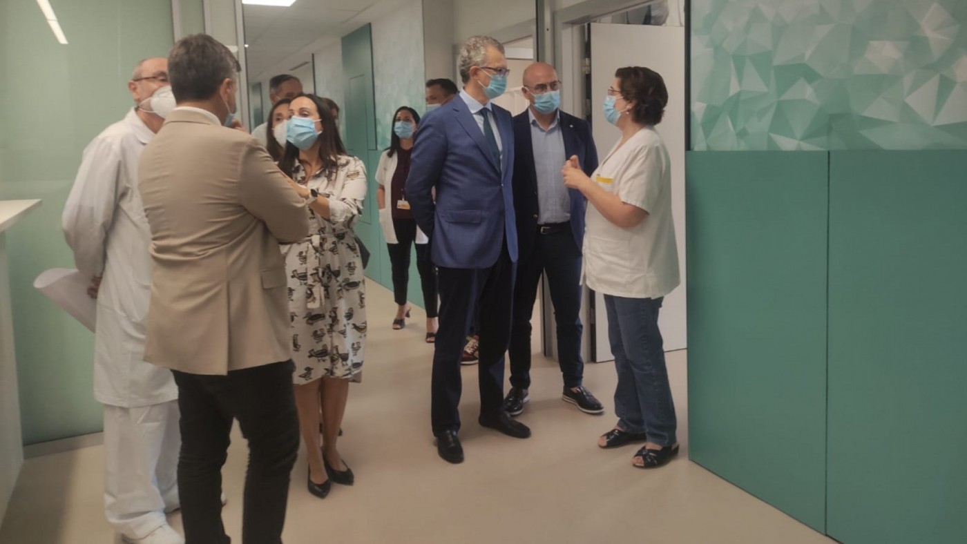 Pedreño visita las obras de la Unidad de Maternidad del hospital de Yecla