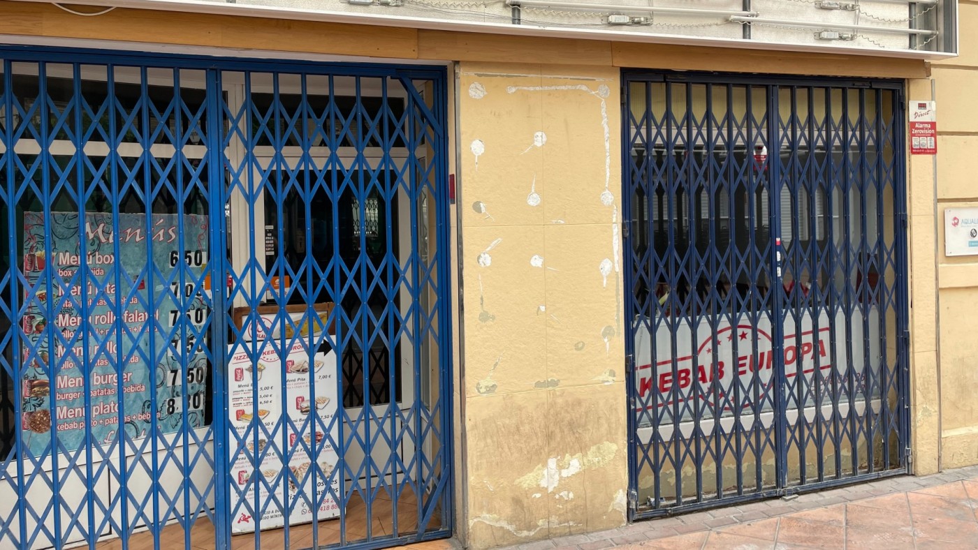 Investigan una posible intoxicación alimentaria en un kebab de Murcia