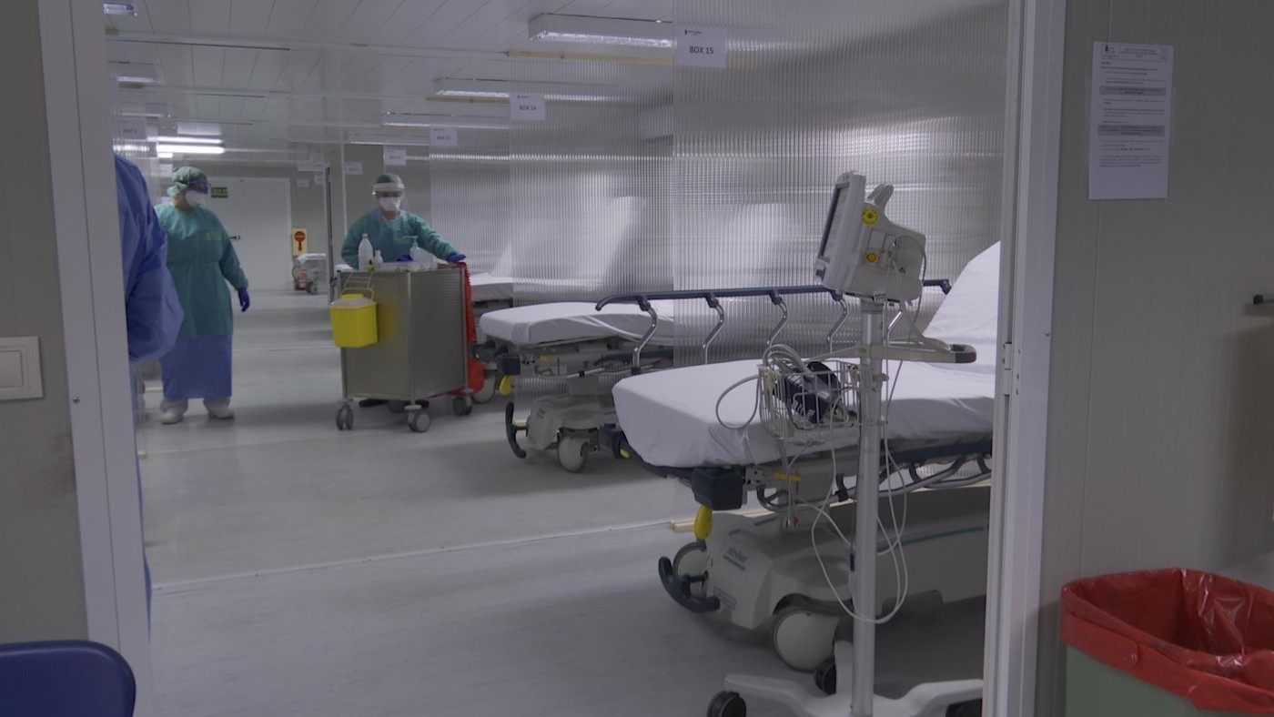 Imagen del puesto externo de triaje avanzando en un hospital