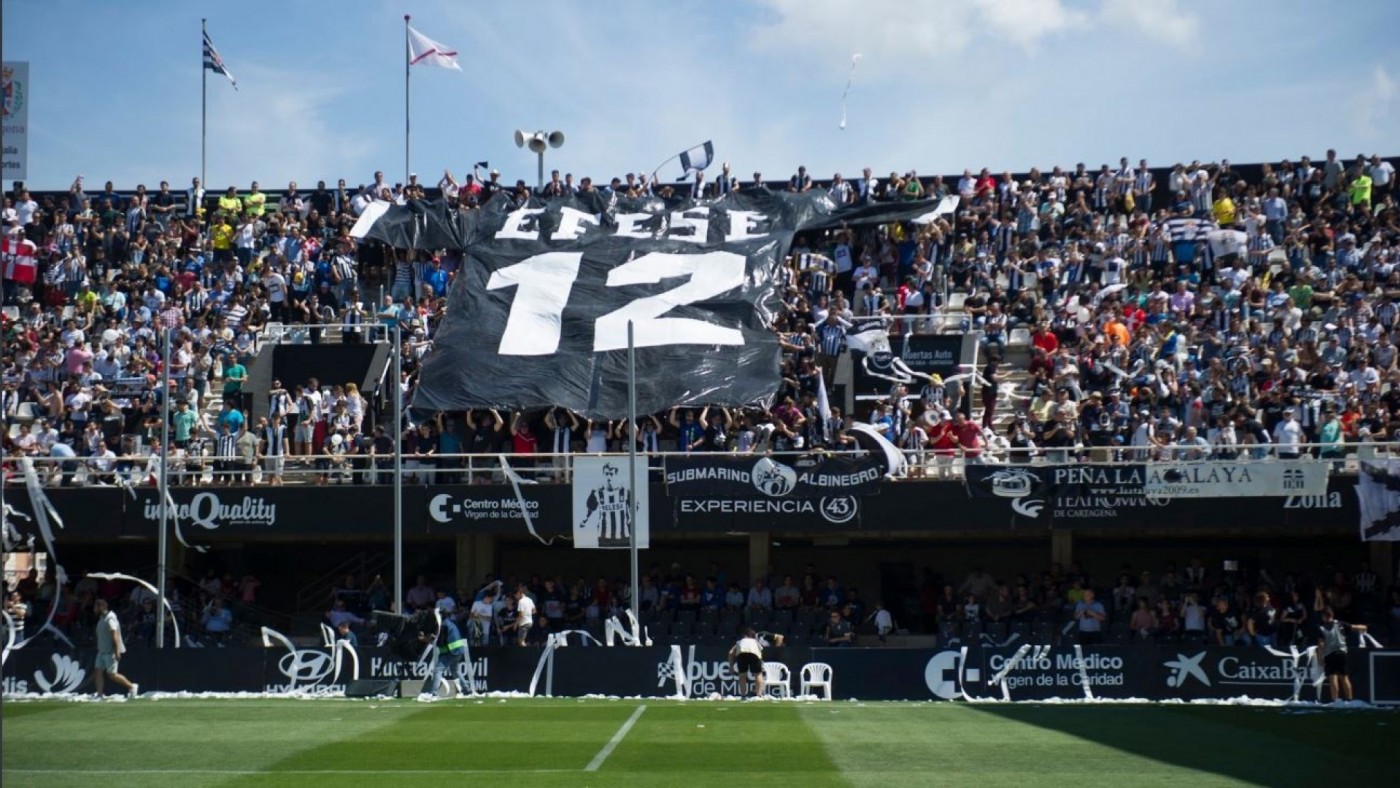 El Cartagena supera los 7.800 abonados 