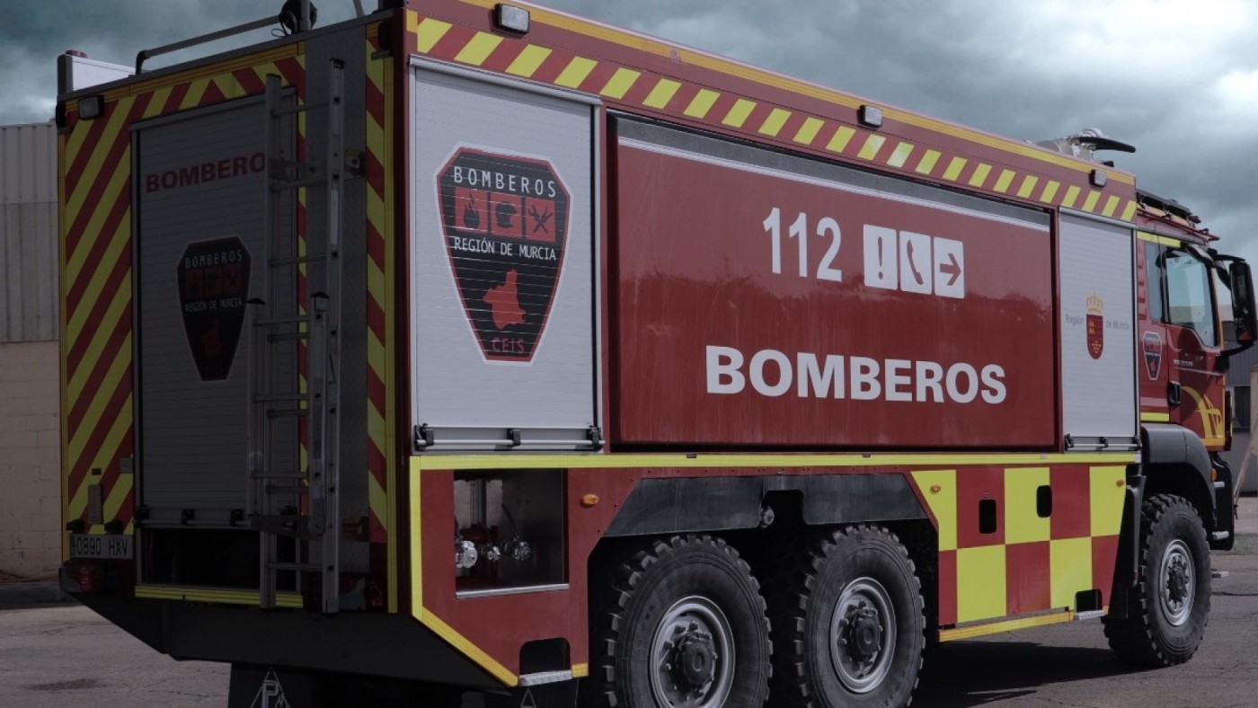 Un hombre ingresa en la UCI tras sufrir quemaduras en el incendio de su vivienda en Torre Pacheco 