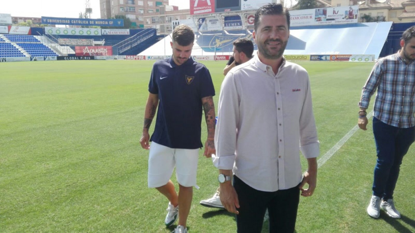 Pedro Reverte: "Tenemos que tener la plantilla casi hecha en tres semanas"