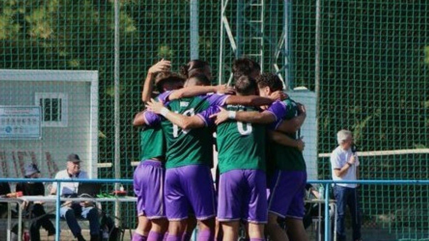 La Unión vence al Jaén (2-0)