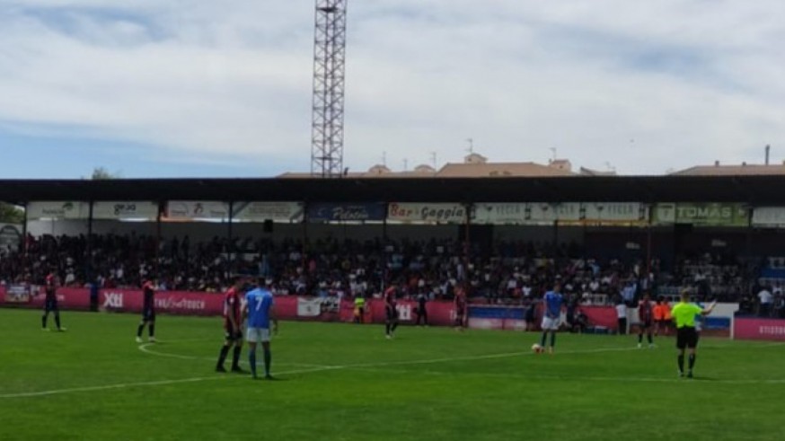 El Yeclano se deja ir ante el Manchego (0-1) antes del sorteo del 'playoff'