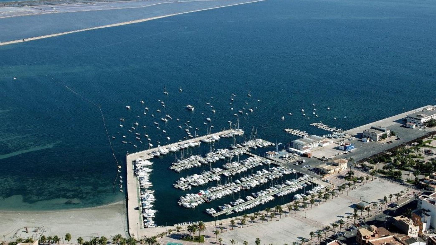 El Mar Menor registra hipoxia en Lo Pagán y la turbidez disparada frente al Albujón