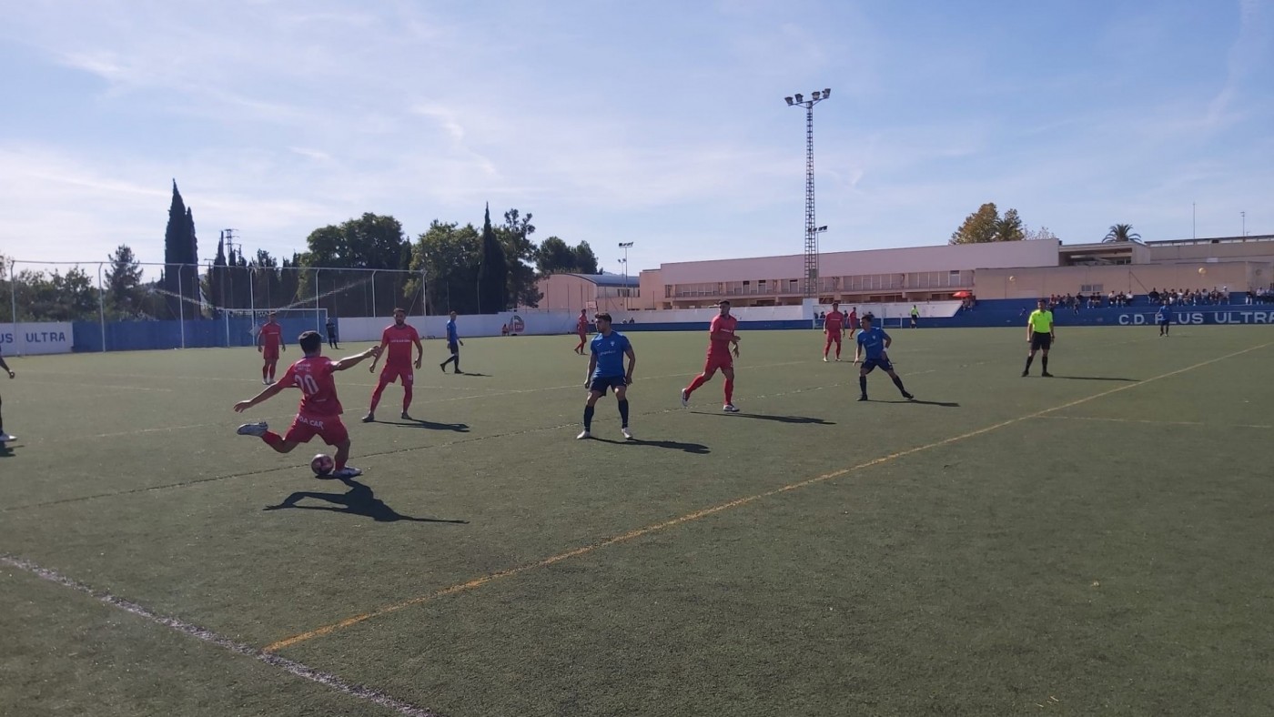 La Minera se pone líder tras vencer al Plus Ultra (0-2)