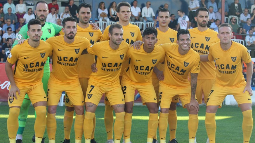 Formación titular del UCAM Murcia en Yecla. Foto: UCAM Murcia CF