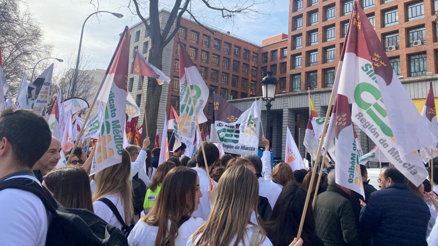 Los médicos llaman a la huelga en protesta contra el borrador del Estatuto Marco