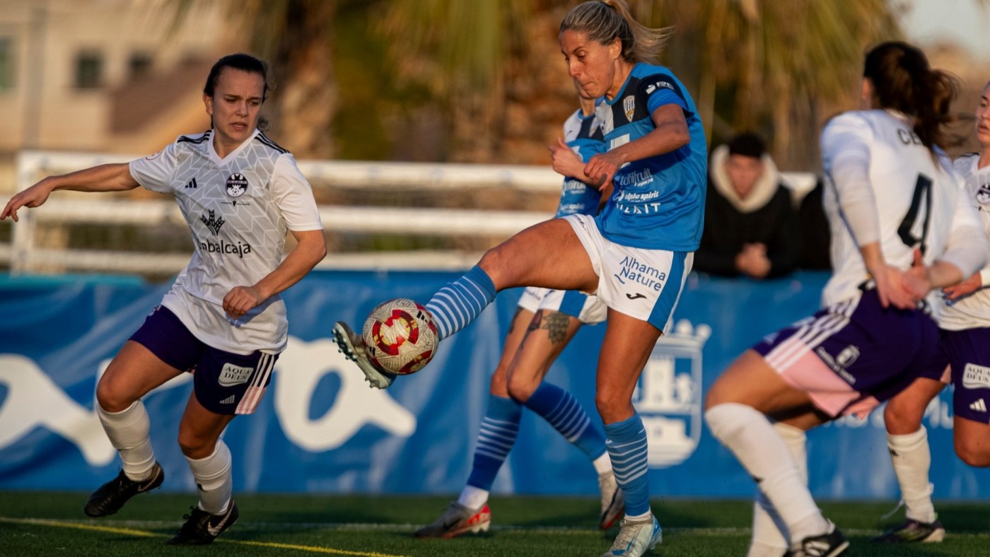 Estefa: "El secreto del Alhama ElPozo está en su plantilla y en seguir siendo el mismo"