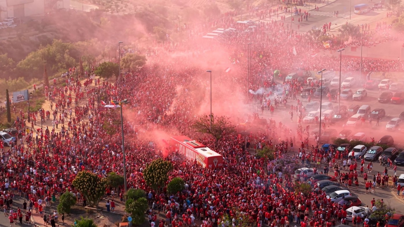 El Real Murcia supera los 10.000 abonados en menos de un mes