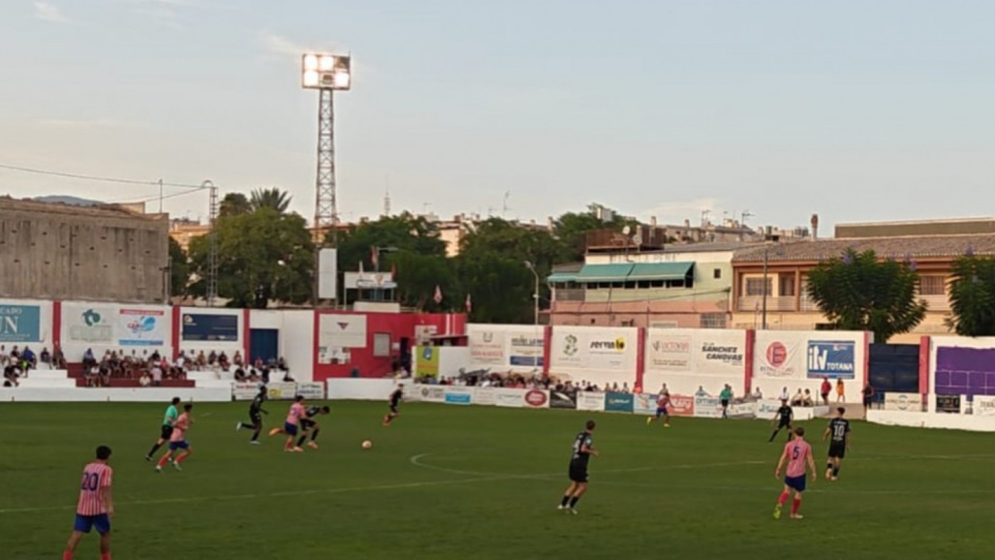 El Olímpico de Totana tumba al Marítimo (4-1)