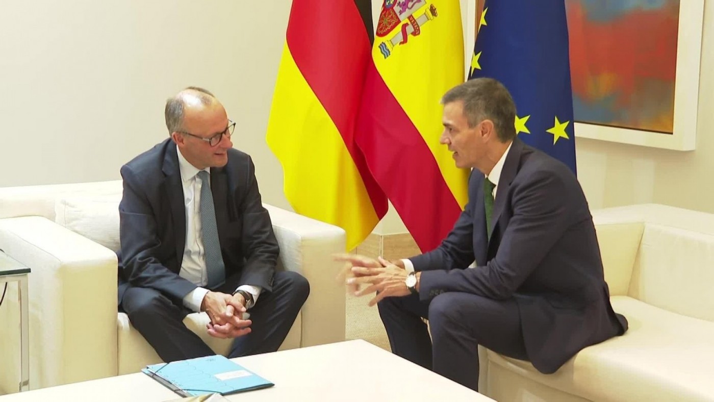 Merz elude hablar de genocidio en Gaza en su reunión con Pedro Sánchez