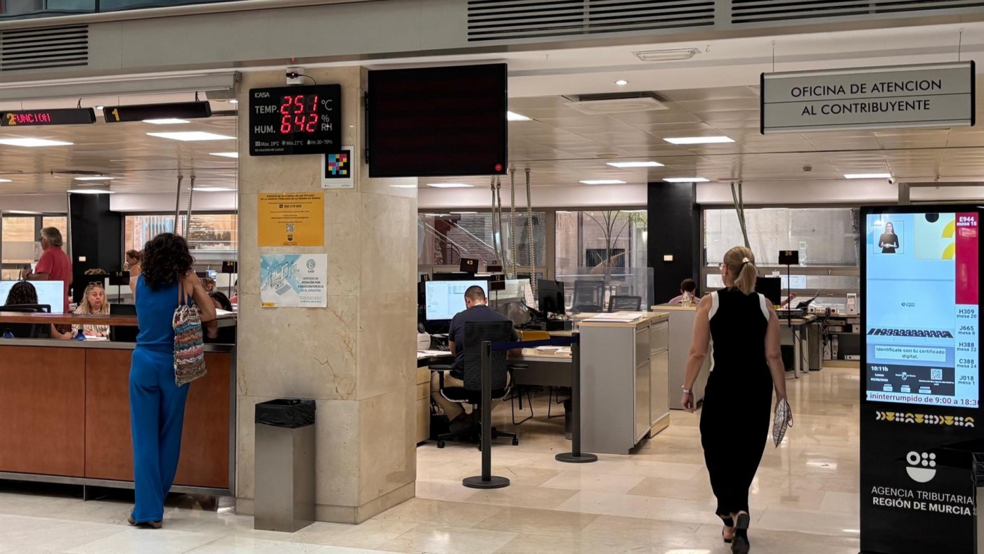 Los sindicatos denuncian la privatización de servicios de la Agencia Tributaria de la Región de Murcia