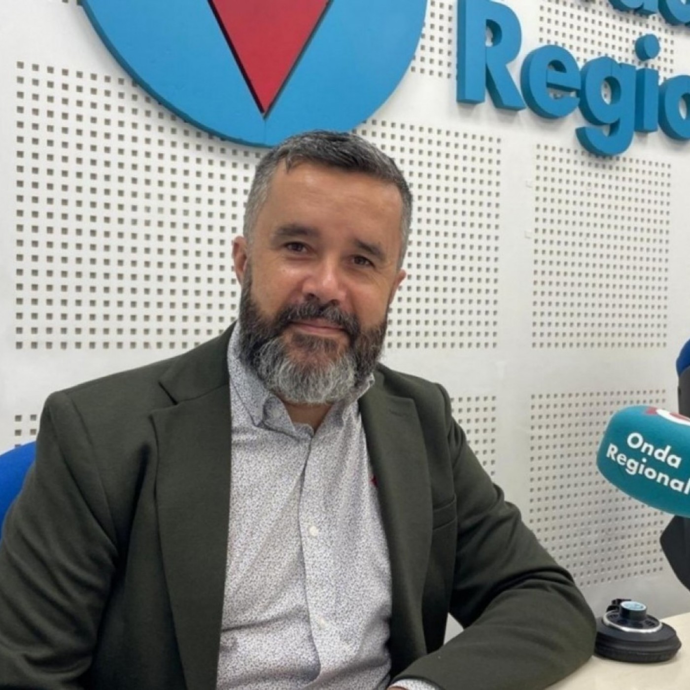 Portada de EL ROMPEOLAS