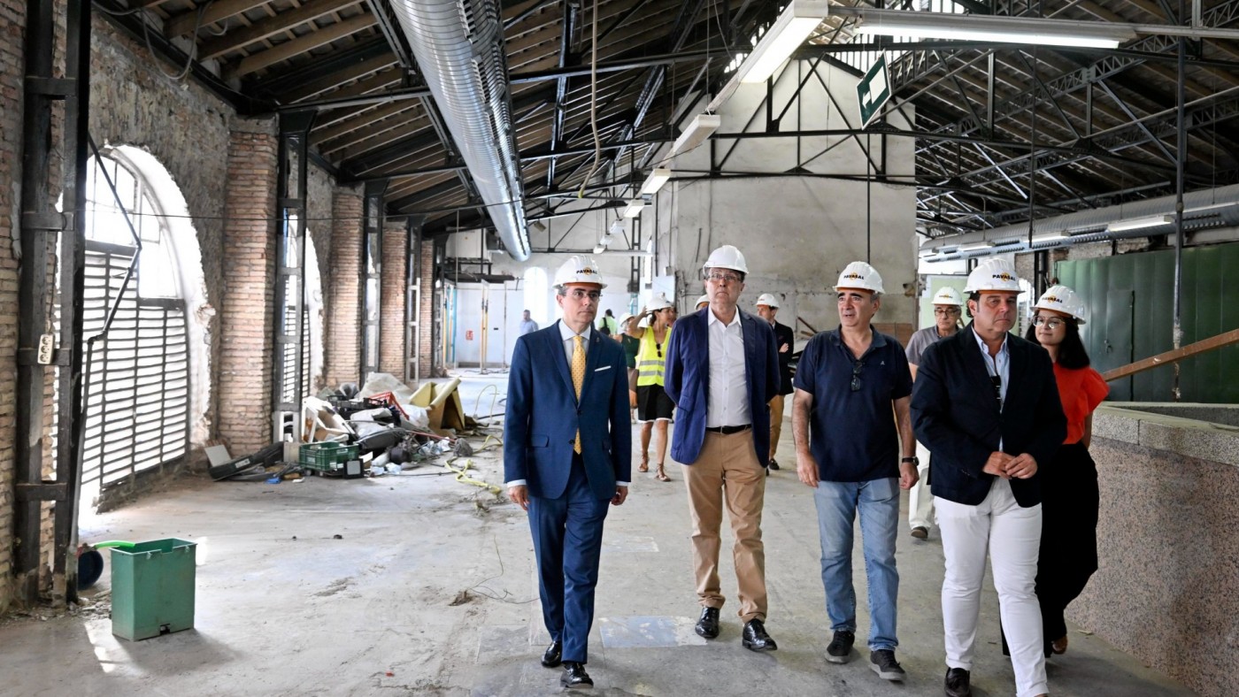 La cubierta de fibrocemento del Mercado de Verónicas será retirada este verano de forma controlada