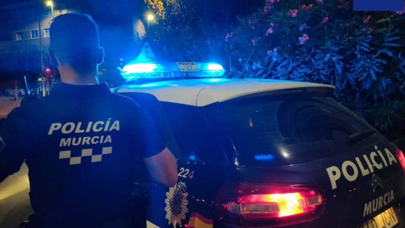 Imagen de archivo de una patrulla de la Policía Local de Murcia