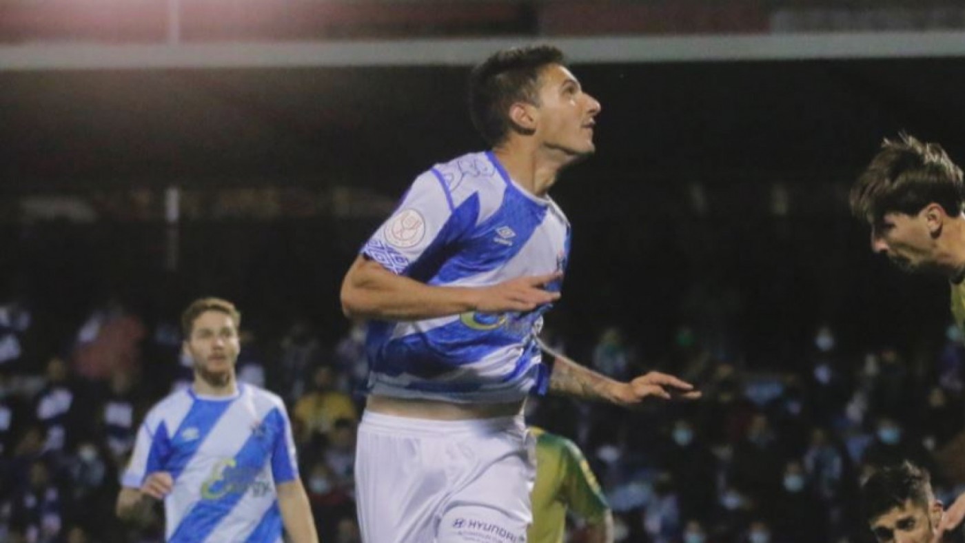 El Águilas cierra su plantilla con el fichaje del central Juanma