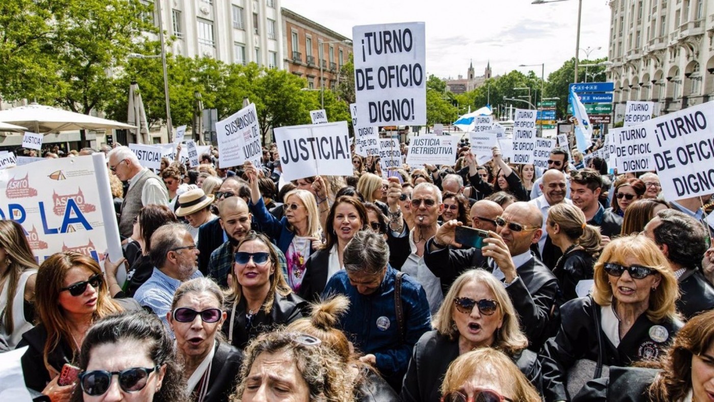 Abogados y procuradores se concentrarán el jueves para pedir "dignidad en el turno de oficio"