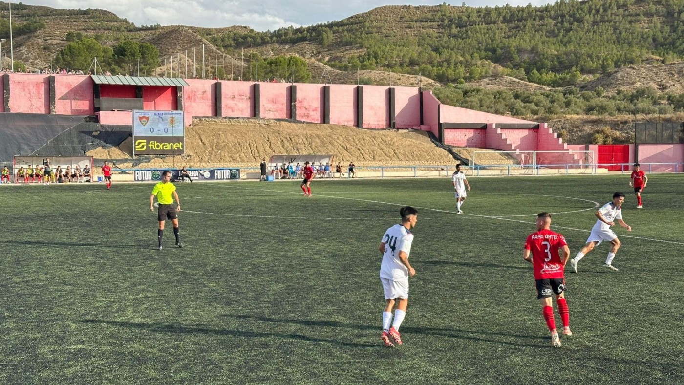 El Santa Cruz noquea al Cieza (1-2)