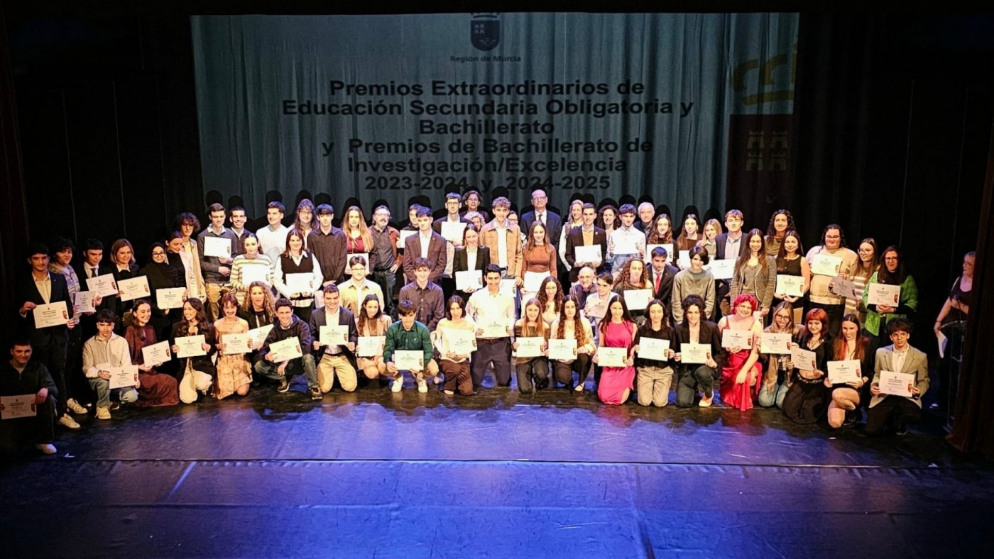 La Región de Murcia premia a 75 estudiantes por su excelencia en ESO y Bachillerato
