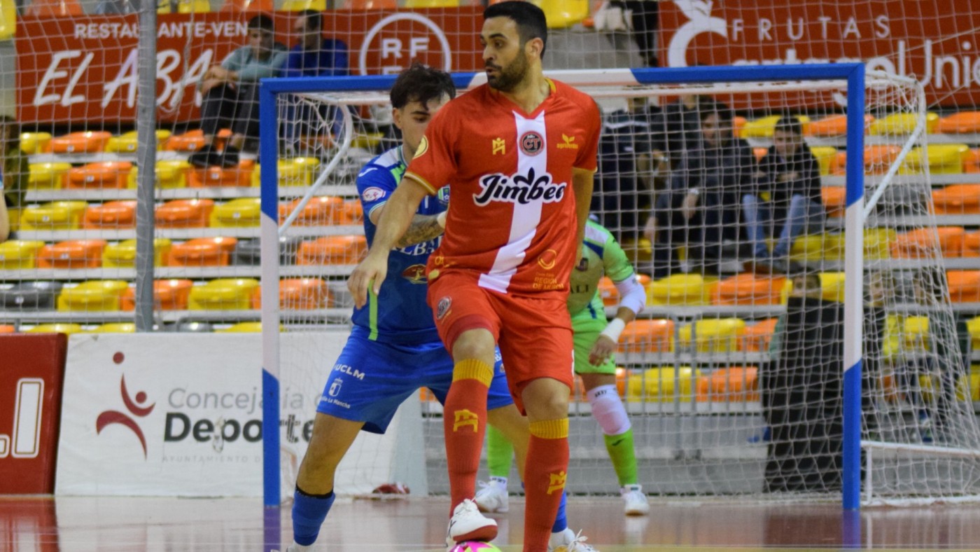 Valdepeñas rompe el dominio del Jimbee en el Palacio