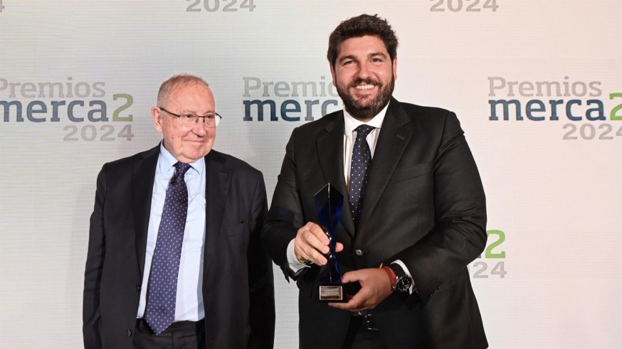 La Región de Murcia recibe el premio 'Merca2' en reconocimiento a su política en emprendimiento