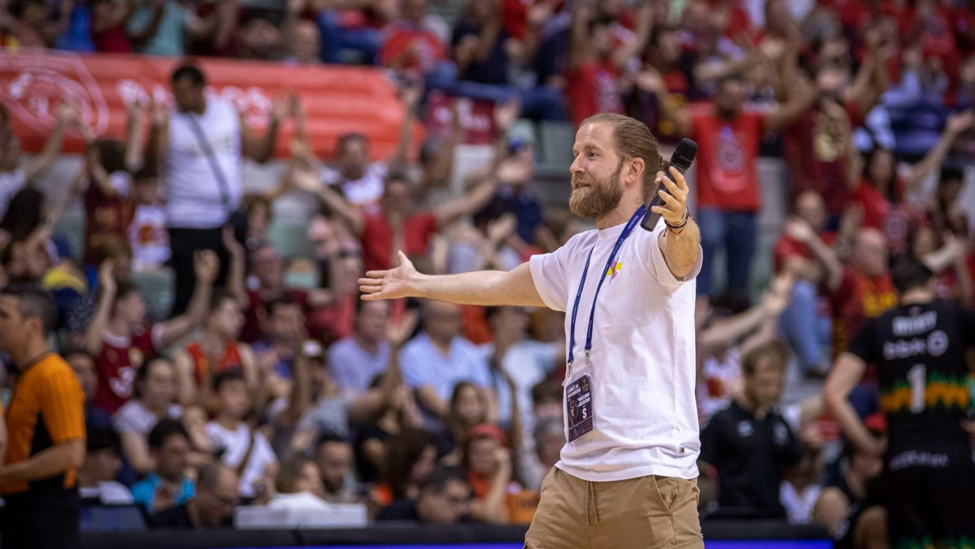 Fran Sáez, speaker del UCAM Murcia: "El Palacio tiene que estar a fuego"