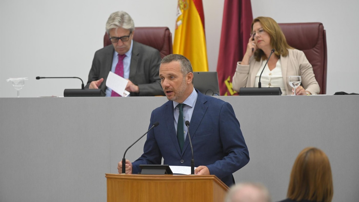 Segado (PP) a VOX: "Sus votantes no entenderán que voten junto a socialistas y podemitas"