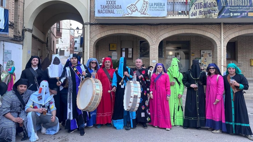 GALERÍA | Tamboristas de Mula, Moratalla y Jumilla en la Exaltación de Puebla de Hijar (Teruel)