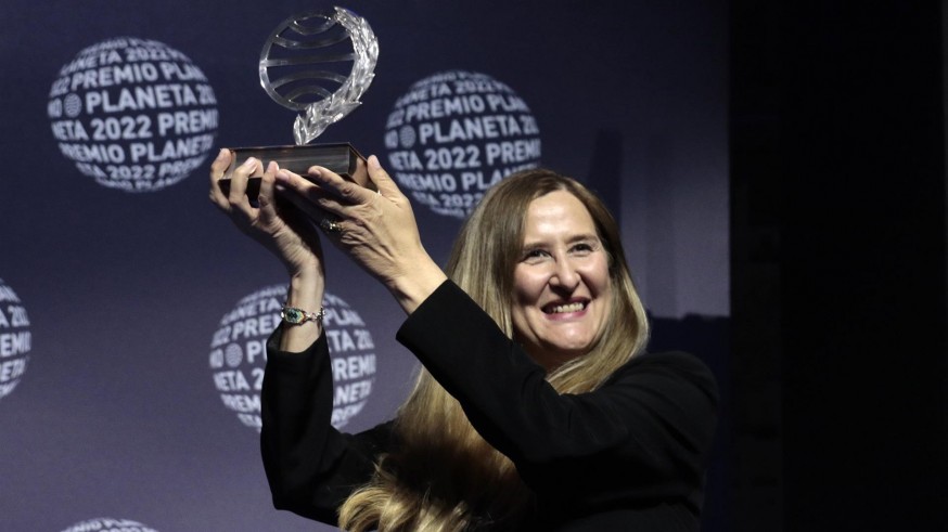 Luz Gabás gana el Premio Planeta 2022 con 'Lejos de Luisiana'