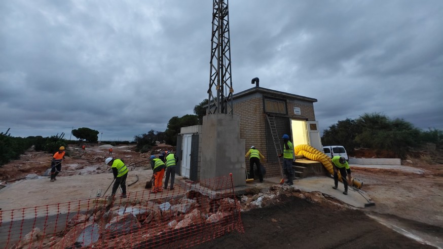 La CHS identifica 50 kilómetros de ramblas y cauces invadidos por "todo tipo de instalaciones"