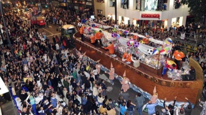 La venta de sillas para los desfiles del Entierro de la Sardina comenzará este jueves