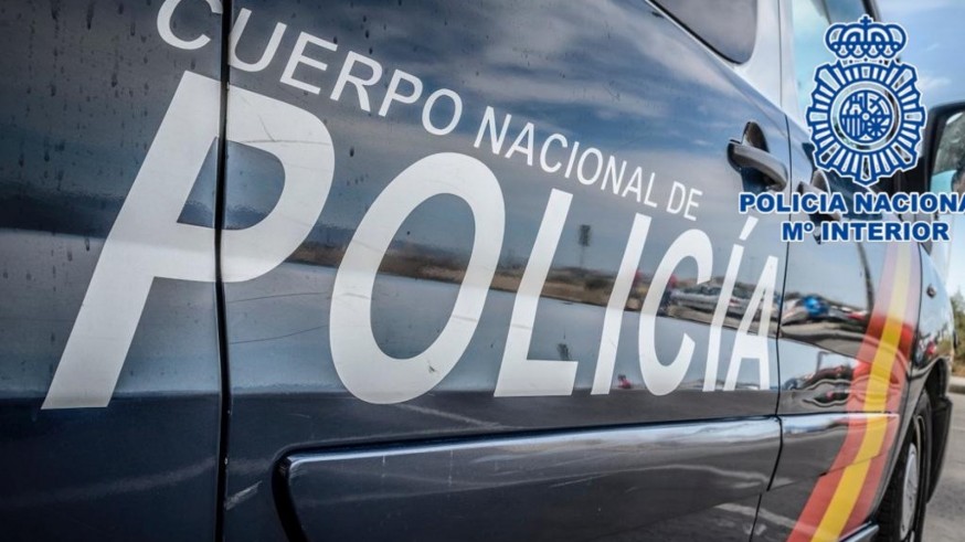Detienen en Valladolid a un hombre que intentó convencer a un menor para que le enviara fotos desde el móvil