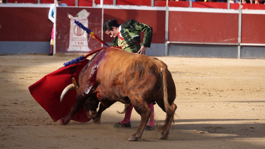 Alberto Donaire consigue el único trofeo en la cuarta novillada de la Feria del Arroz de Calasparra
