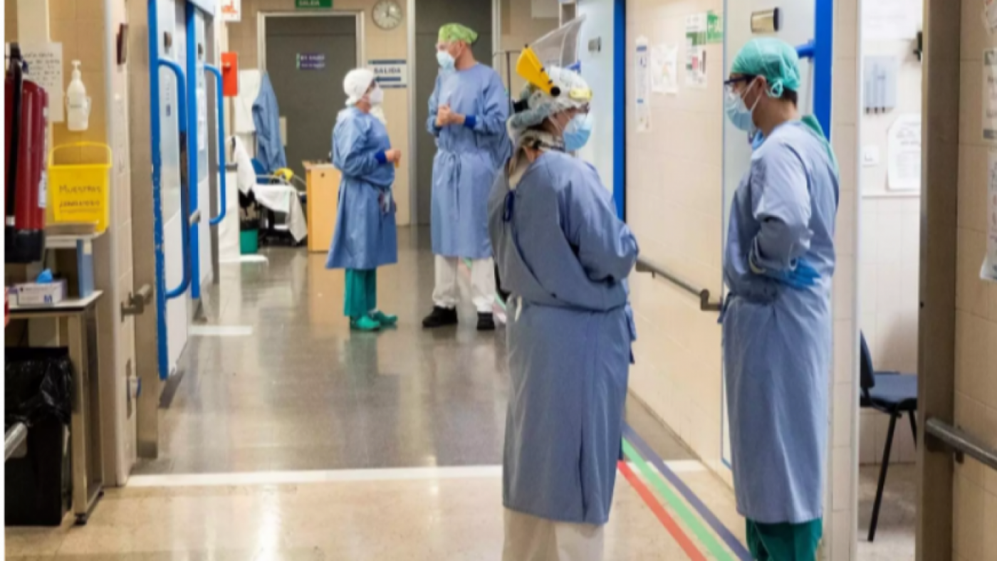 El cierre de los consultorios médicos colapsa los hospitales de la Región en plena séptima ola de Covid