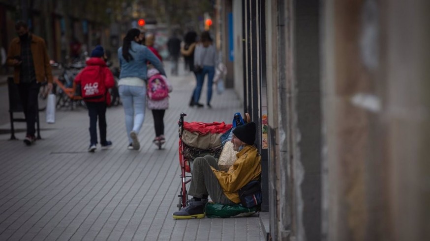 7 de cada 10 persona sin hogar que han podido optar a un empleo logra abandonar la calle