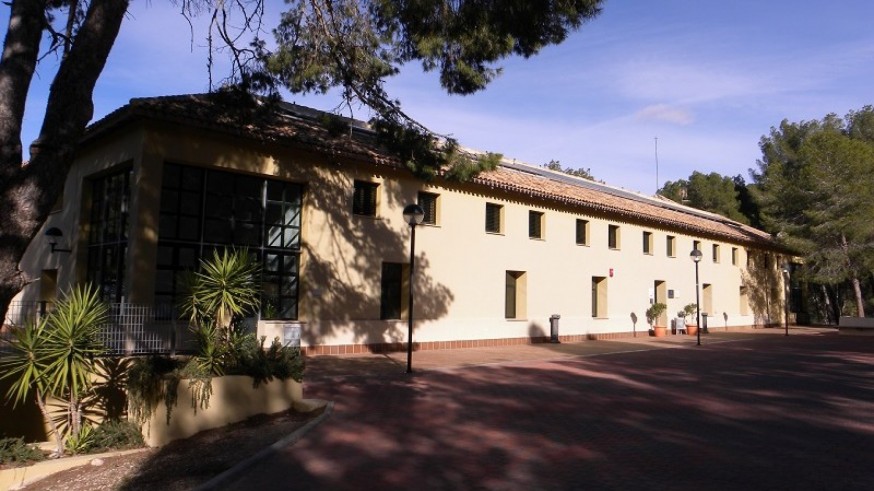 La Comunidad destina el albergue juvenil de El Valle para acoger a menores