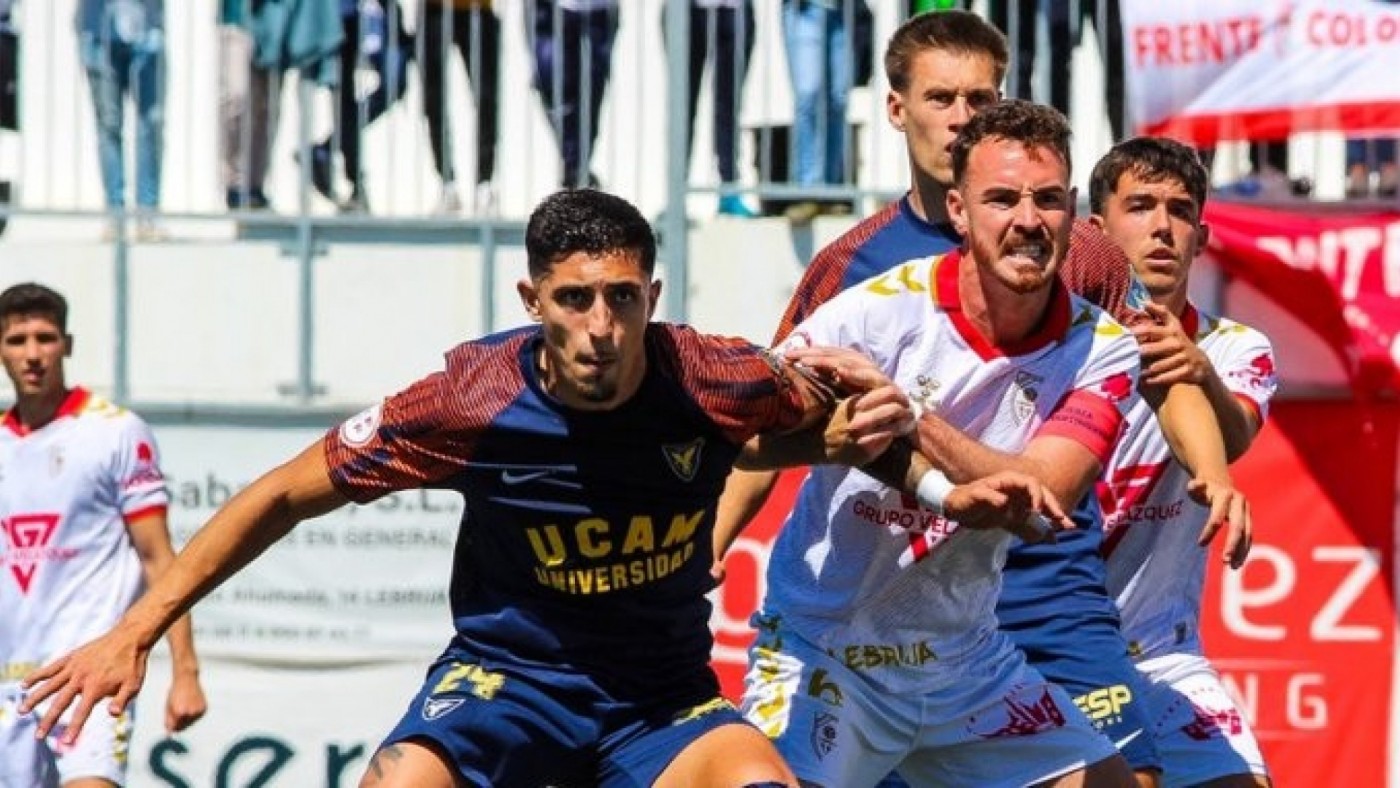 El UCAM tropieza ante el Antoniano (2-1)